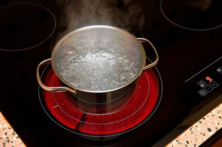 mặt kính của bếp hồng ngoại 