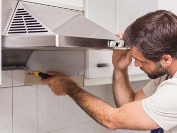 Máy hút mùi kêu to - nguyên nhân tại đâu?